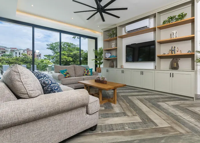 Cgt - 5-bedroom In Exclusive Beachfront Community *