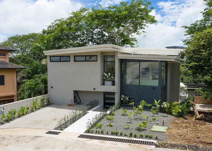Cgt - 5-bedroom In Exclusive Beachfront Community Villa *
