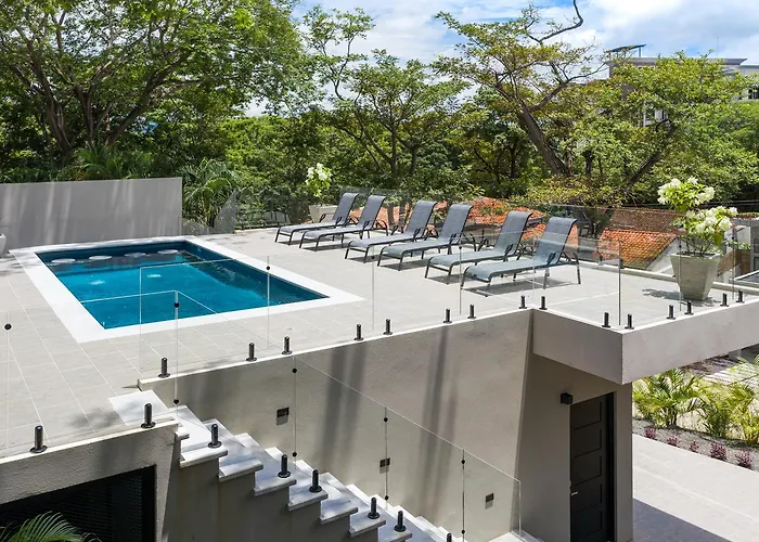 Cgt - 5-bedroom In Exclusive Beachfront Community Villa Tamarindo